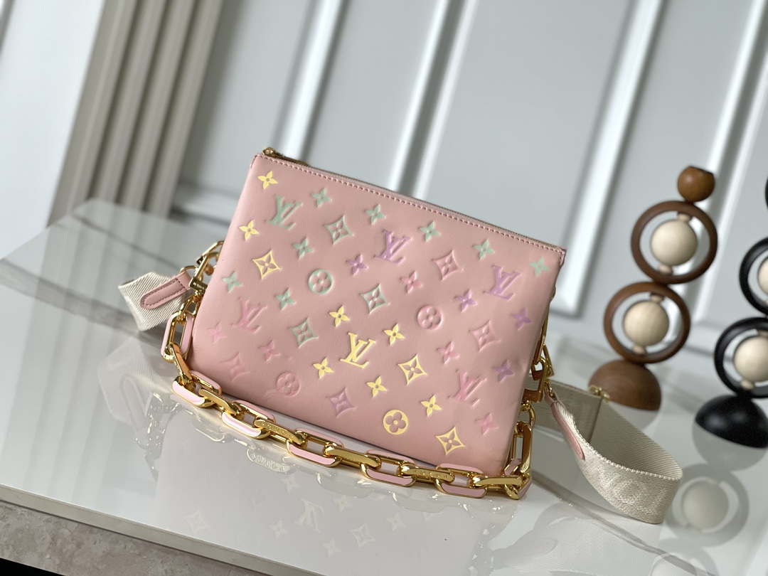 Louis Vuitton LV M11726 Coussin PM Handbag lambskin Jasmine Pink - Default Title - View 1