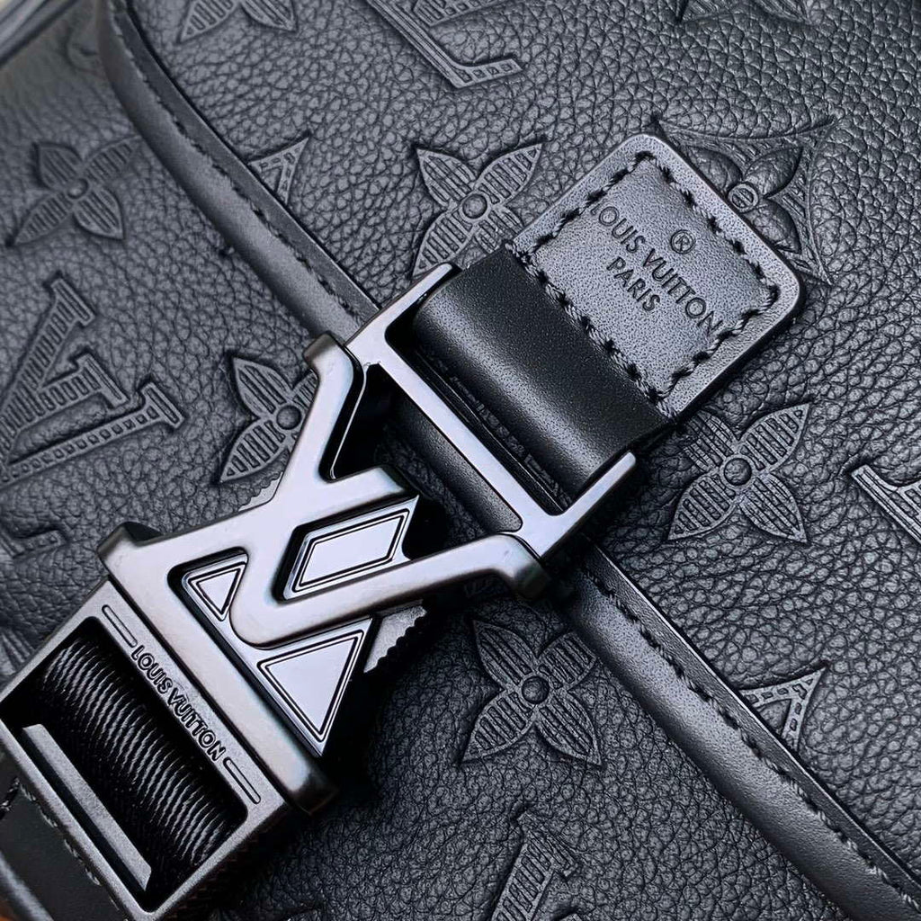 Louis Vuitton LV M12516 TGetaway Messenger Monogram Shadow