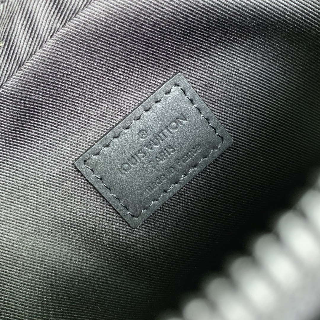 Louis Vuitton LV M12516 TGetaway Messenger Monogram Shadow - Default Title - View 8