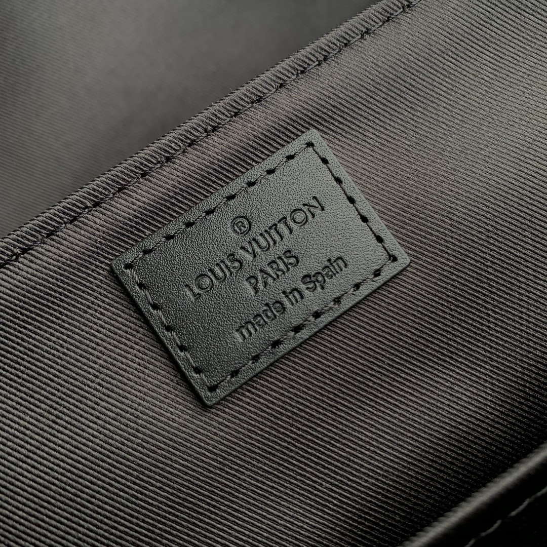 Louis Vuitton LV M12517 Messenger Voyager PM Monogram Eclipse - Default Title - View 8