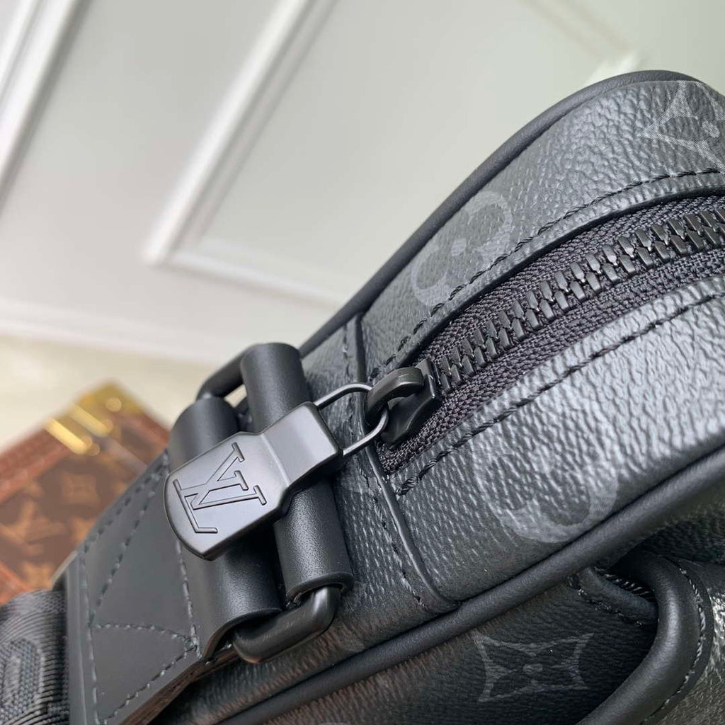 Louis Vuitton LV M12518 TGetaway Messenger Monogram Eclipse