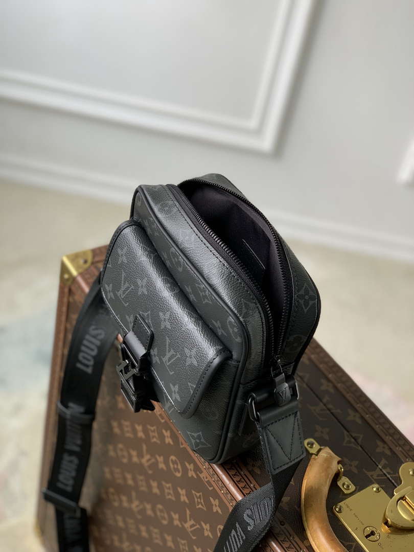 Louis Vuitton LV M12518 TGetaway Messenger Monogram Eclipse