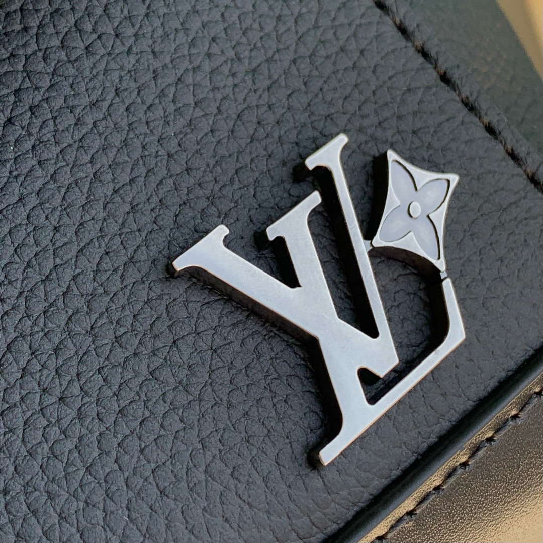 Louis Vuitton LV M12681 Pulse Messenger Monogram Leather Black and Green - Default Title - View 5