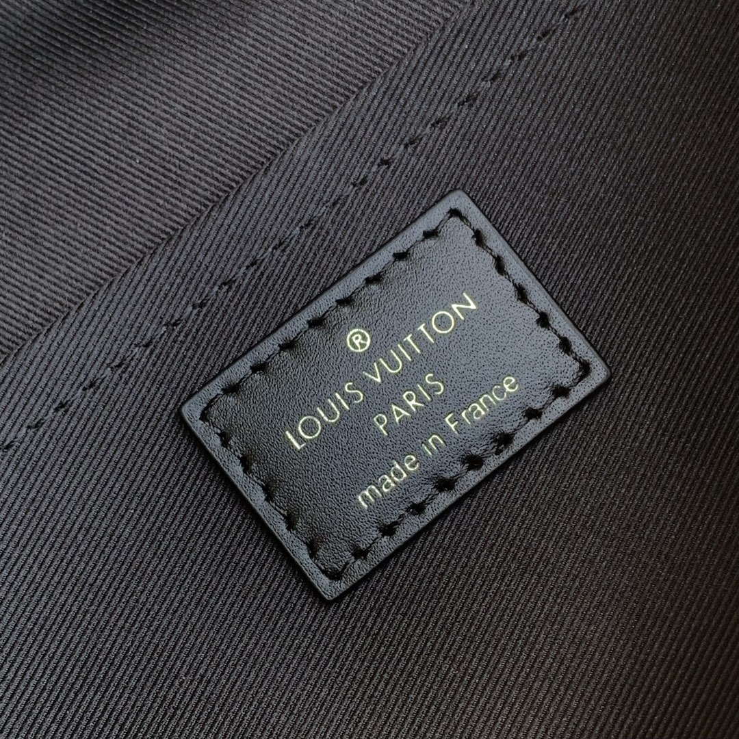 Louis Vuitton LV M12681 Pulse Messenger Monogram Leather Black and Green - Default Title - View 8