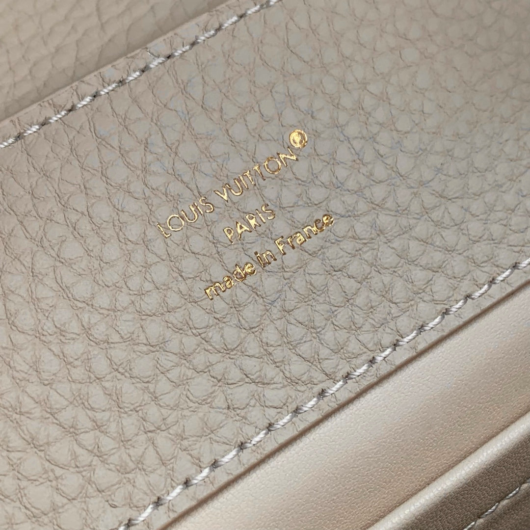 Louis Vuitton LV M12751 Capucines MM Handbag Apricot