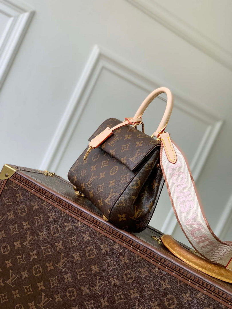 Louis Vuitton LV M13040 Cluny Mini Handbag