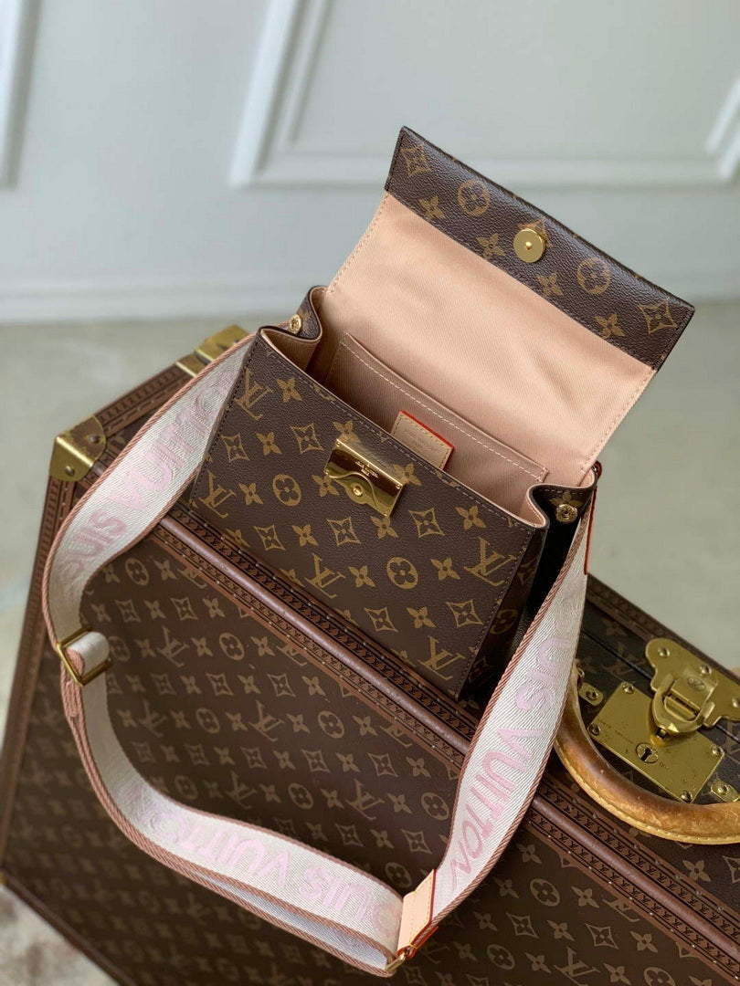 Louis Vuitton LV M13040 Cluny Mini Handbag