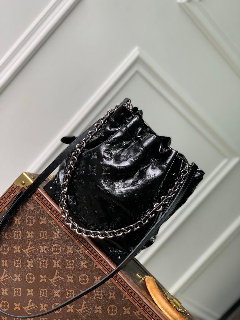 Louis Vuitton LV M13484  Noe Trunk PM Bag Monogram Black