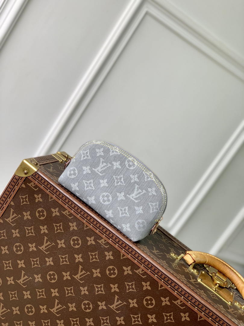 Louis Vuitton LV M13751  Pochette Cosmétique PM Other Monogram Canvas Gray