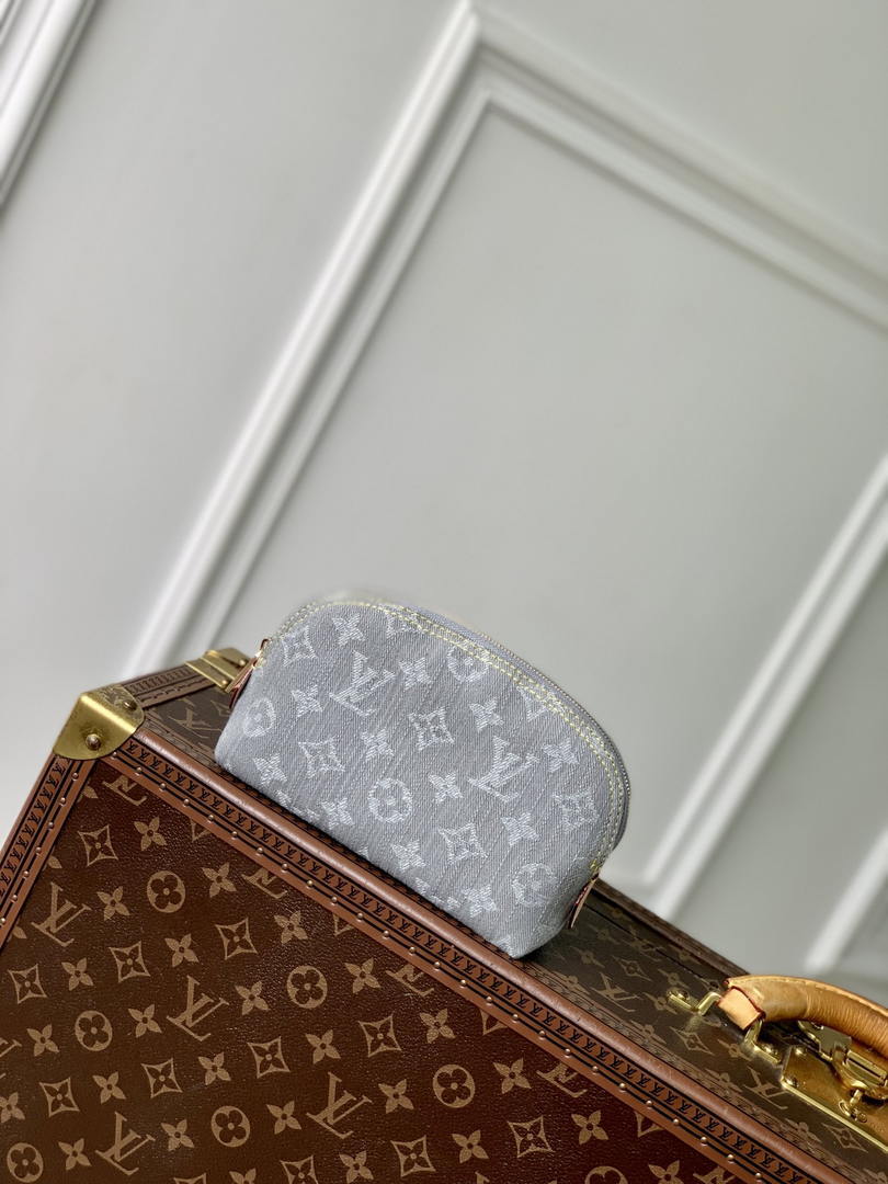 Louis Vuitton LV M13751  Pochette Cosmétique PM Other Monogram Canvas Gray