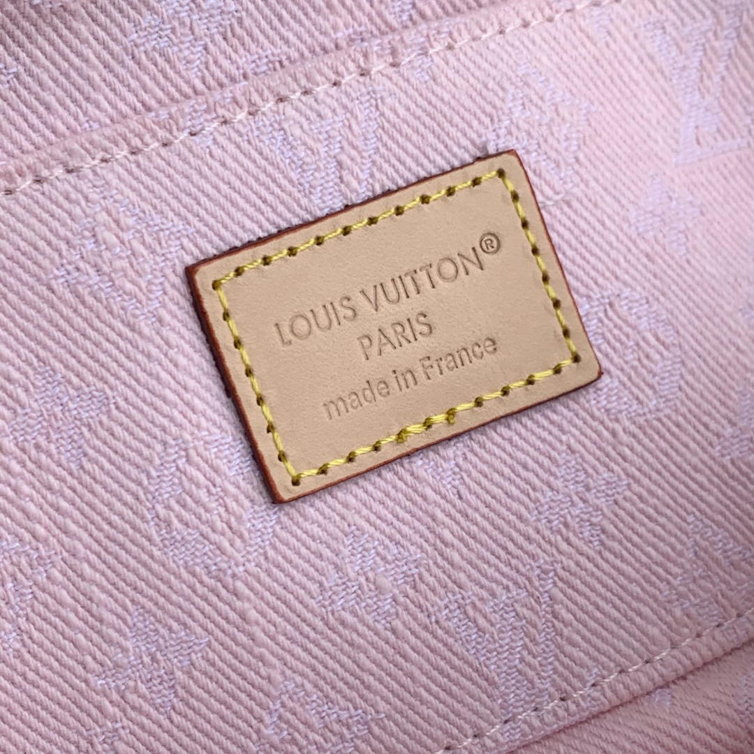 Louis Vuitton LV M13751  Pochette Cosmétique PM Other Monogram Canvas Pink - Default Title - View 8
