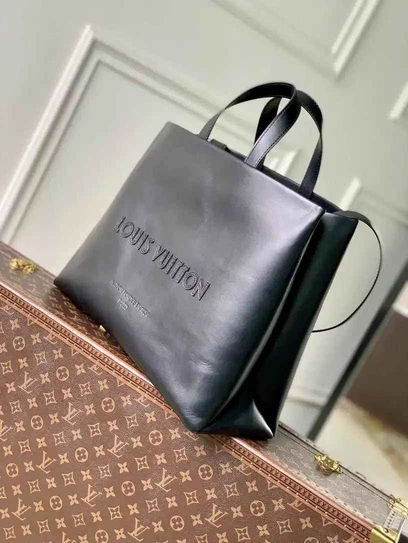 Louis Vuitton LV M13979 Shopper Tote MM Bag Ultra Black