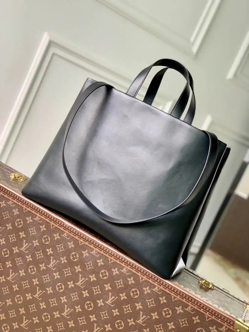 Louis Vuitton LV M13979 Shopper Tote MM Bag Ultra Black