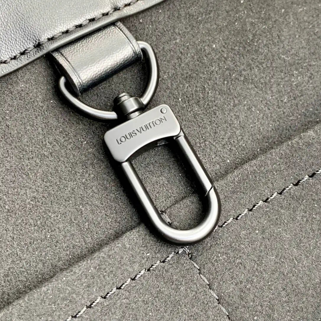 Louis Vuitton LV M13979 Shopper Tote MM Bag Ultra Black