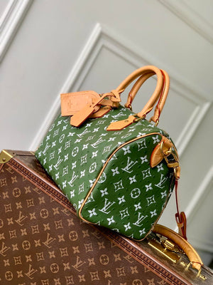Louis Vuitton LV M14064 Speedy P9 Bandoulière 30 Bag Ostrich Dark green - Default Title - View 2
