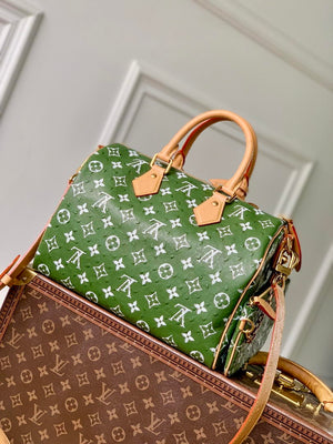 Louis Vuitton LV M14064 Speedy P9 Bandoulière 30 Bag Ostrich Dark green - Default Title - View 3