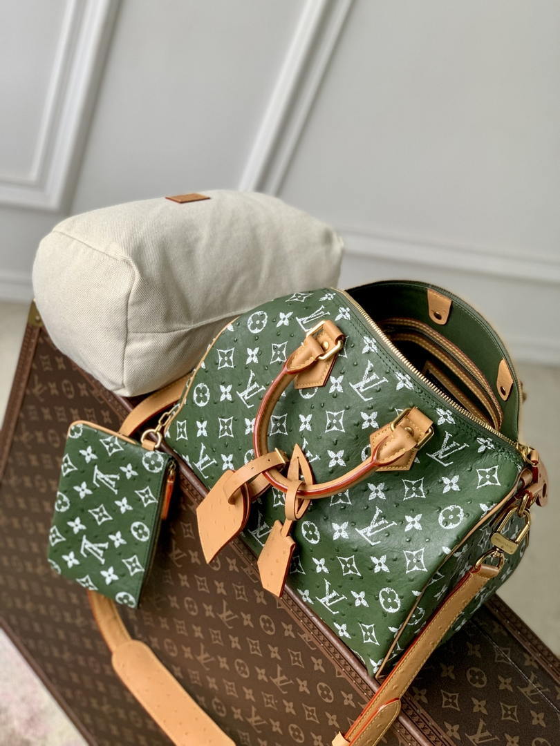 Louis Vuitton LV M14064 Speedy P9 Bandoulière 30 Bag Ostrich Dark green