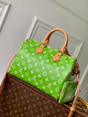 Louis Vuitton LV M14064 Speedy P9 Bandoulière 30 Bag Ostrich  green - Default Title - View 3