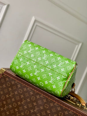 Louis Vuitton LV M14064 Speedy P9 Bandoulière 30 Bag Ostrich  green - Default Title - View 4