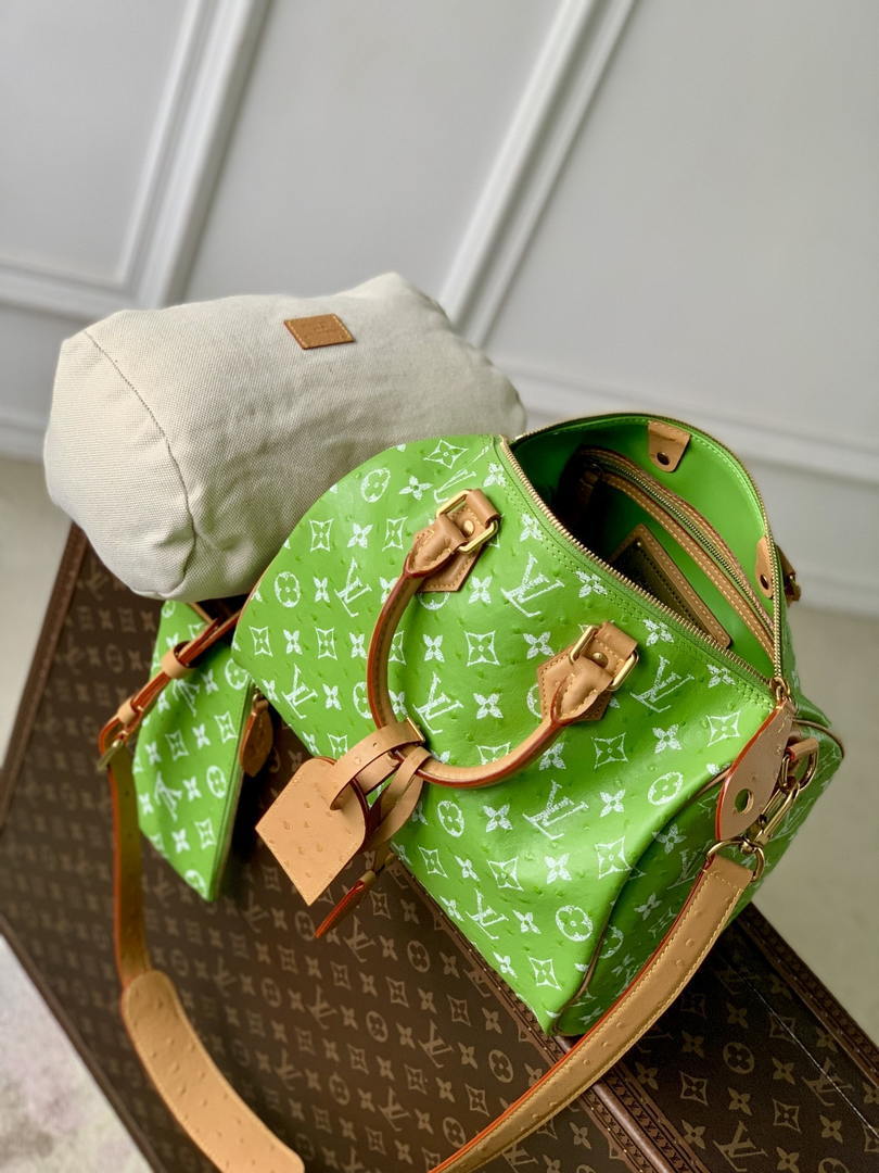 Louis Vuitton LV M14064 Speedy P9 Bandoulière 30 Bag Ostrich  green