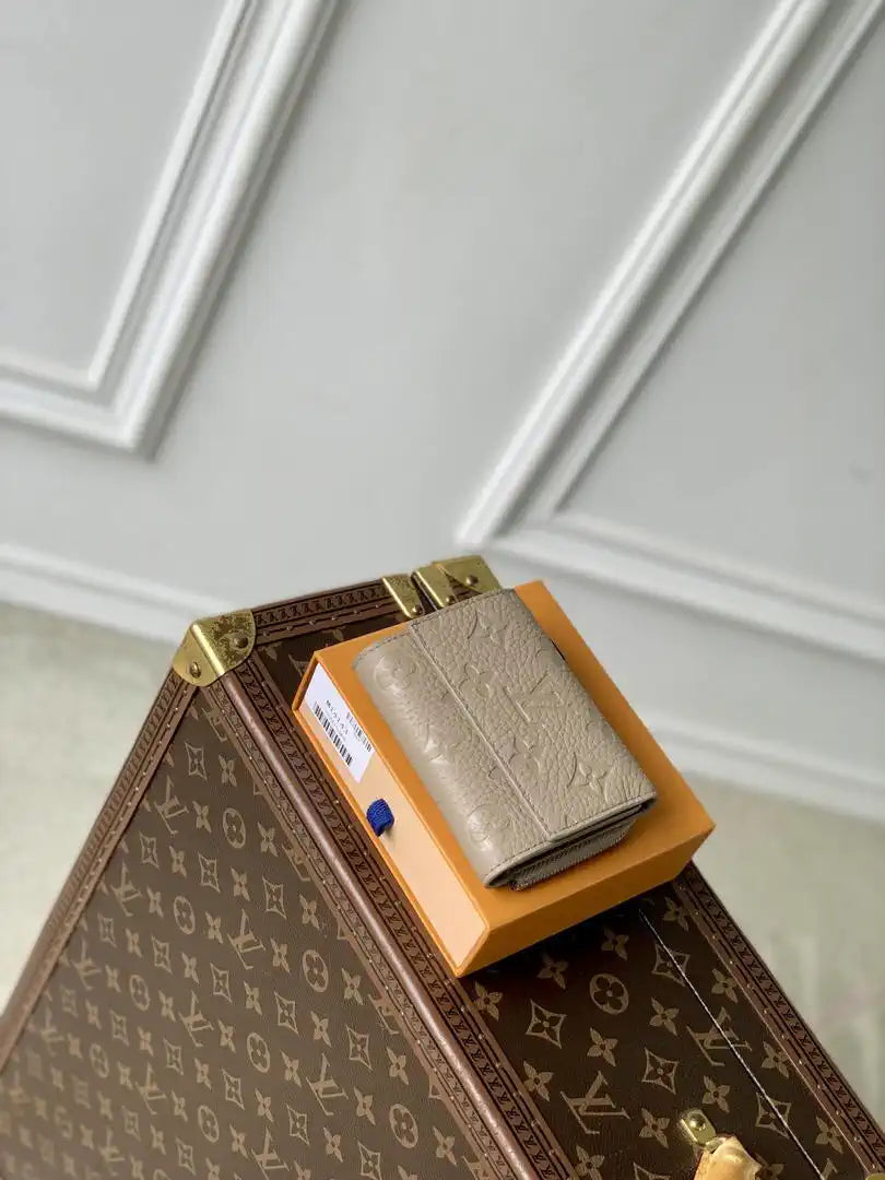 Louis Vuitton LV M14143 Slender Pilot Taurillon Monogram Leather