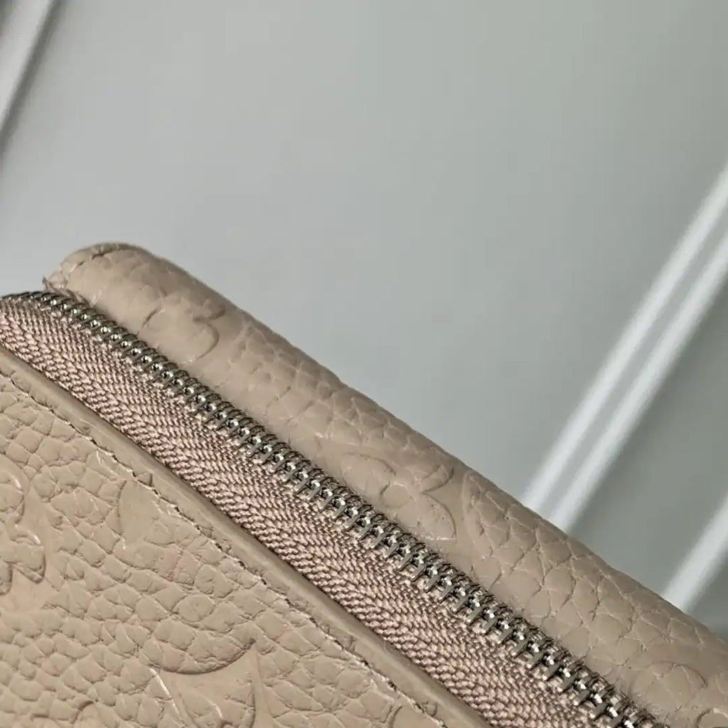 Louis Vuitton LV M14143 Slender Pilot Taurillon Monogram Leather