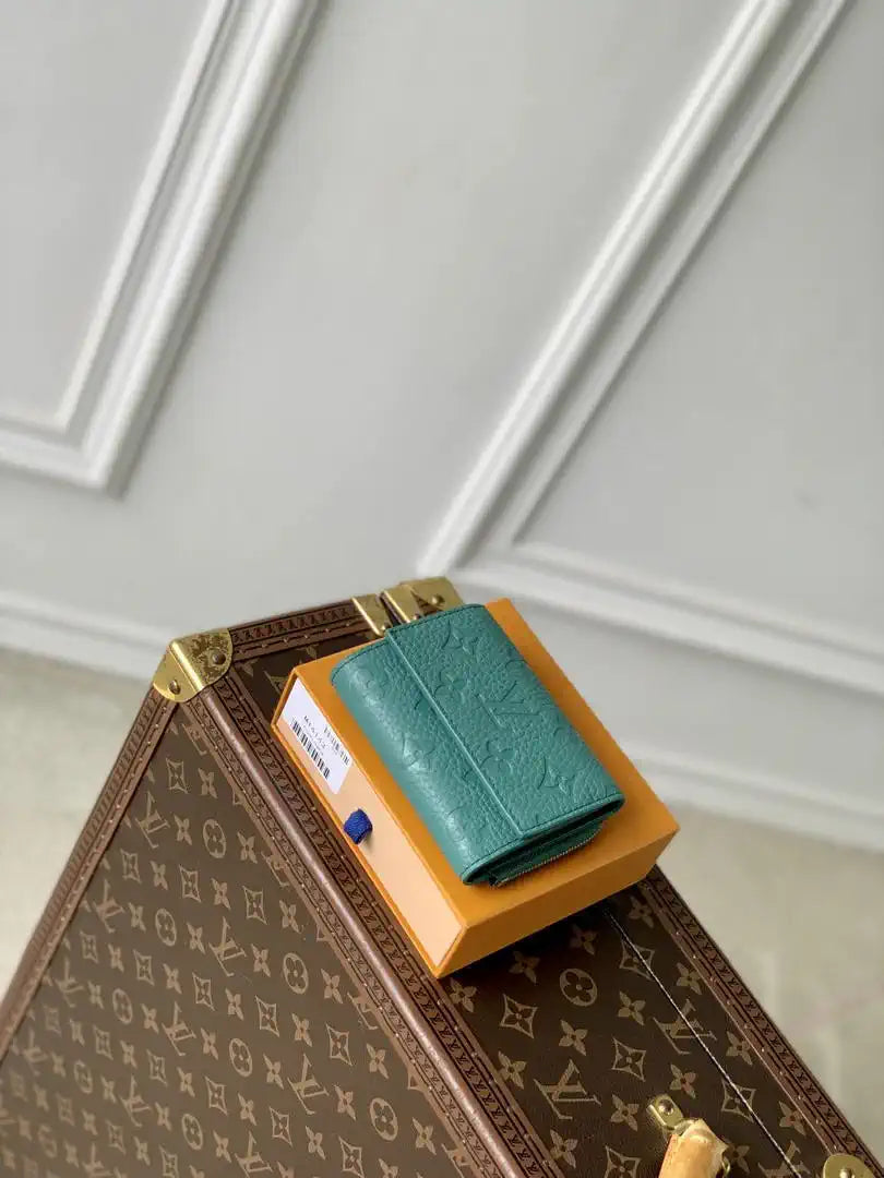 Louis Vuitton LV M14143 Slender Pilot Green Monogram Leather