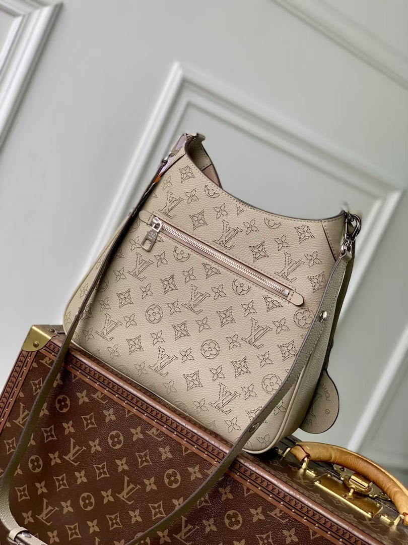 Louis Vuitton LV M14617 All Around MM Bag Galet Grey