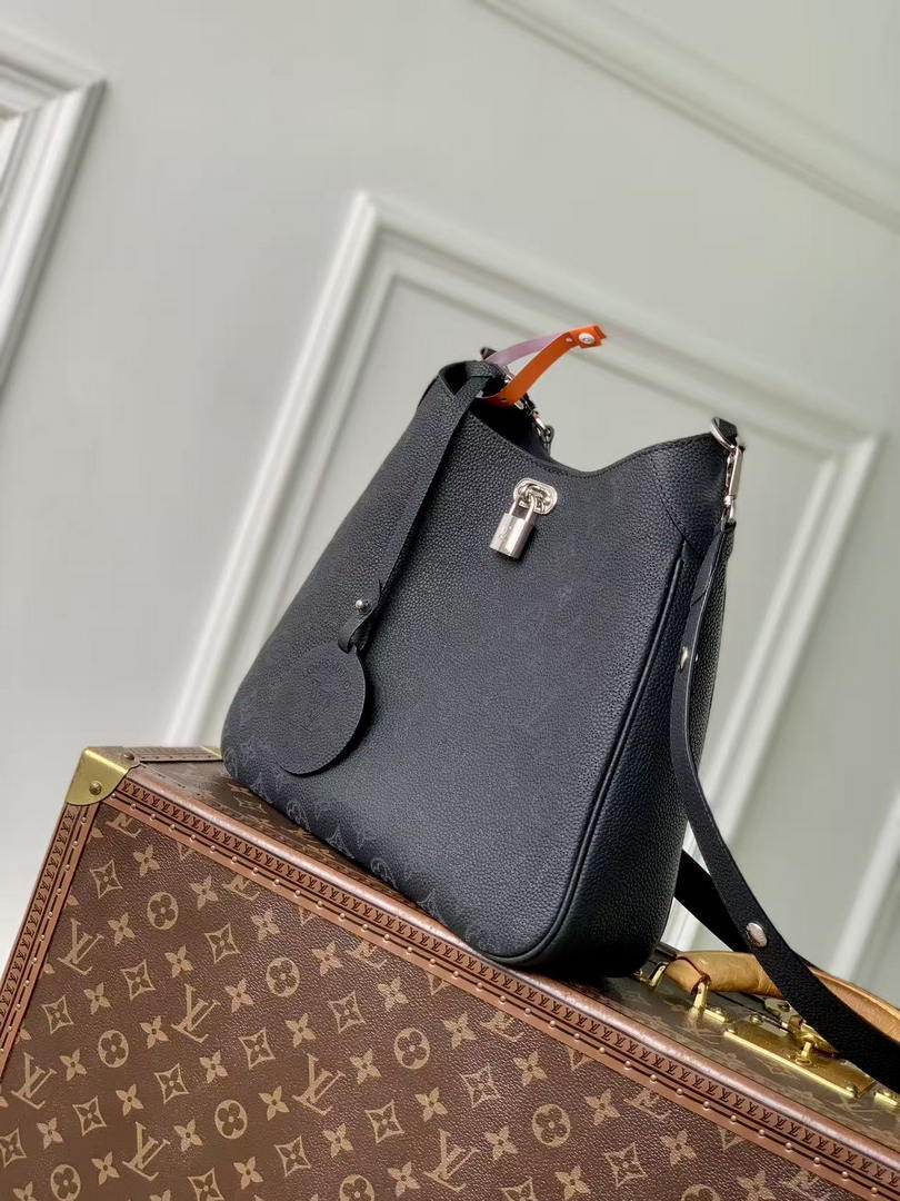 Louis Vuitton LV M14618 All Around MM Bag Black