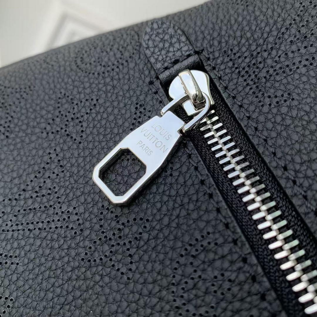 Louis Vuitton LV M14618 All Around MM Bag Black