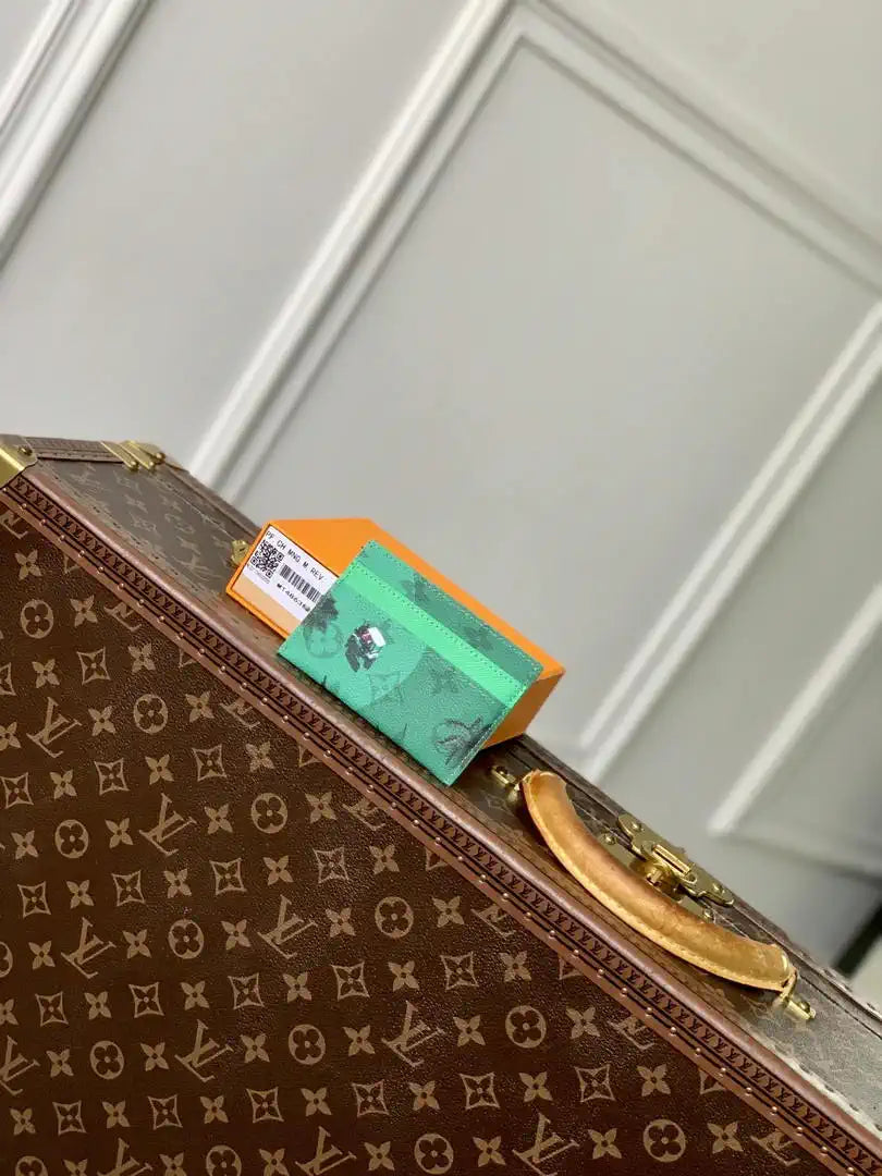 Louis Vuitton LV M14863 Double Card Holder Green