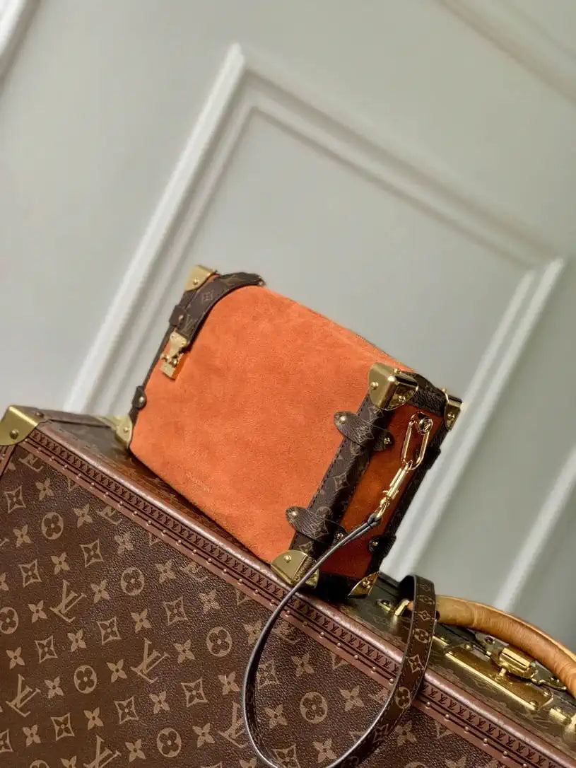 Louis Vuitton LV M15072 Side Trunk MM Bag Tan