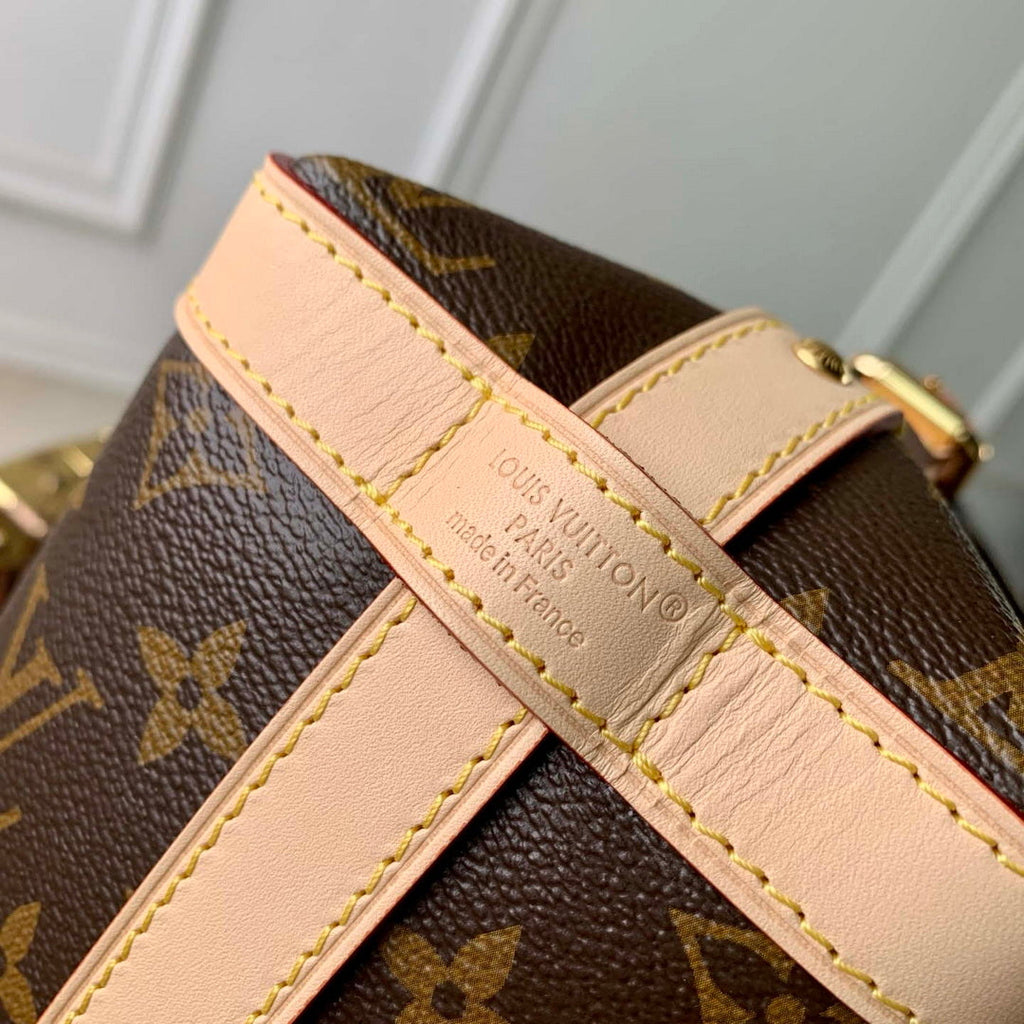 Louis Vuitton LV M15350 Cruiser Toiletry Bag