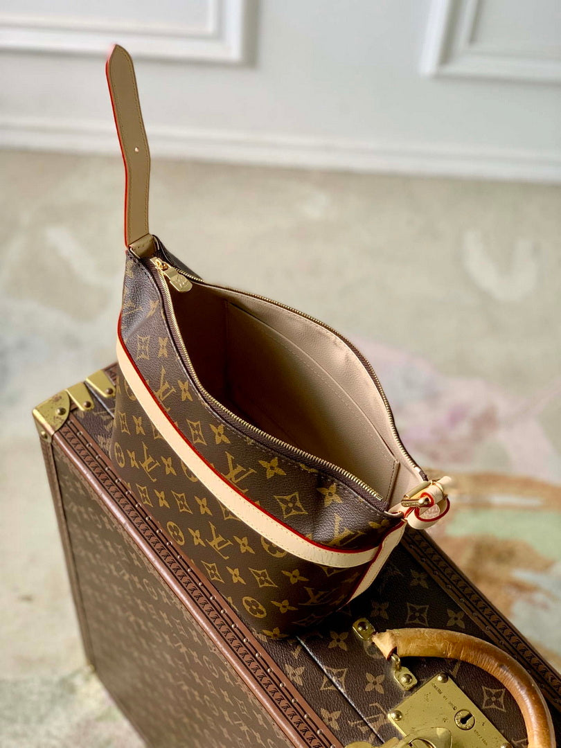 Louis Vuitton LV M15350 Cruiser Toiletry Bag