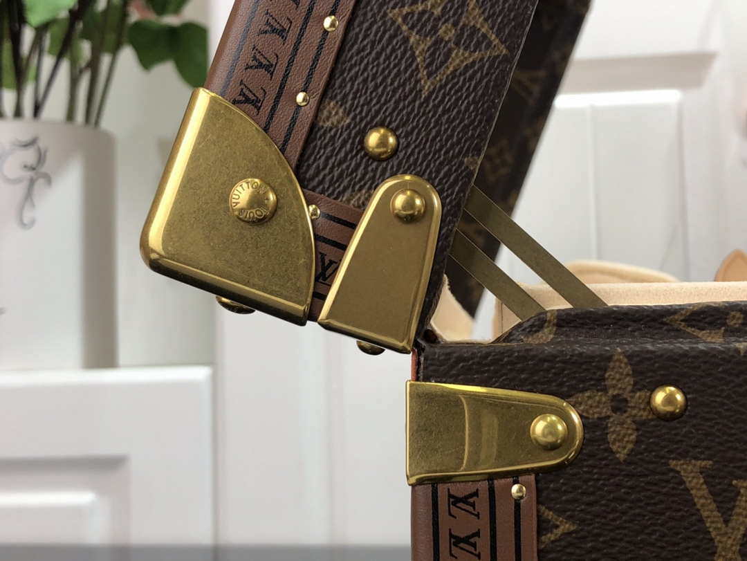 Louis Vuitton LV M20209 Coffret Accessoires Monogram Beige - Default Title - View 7