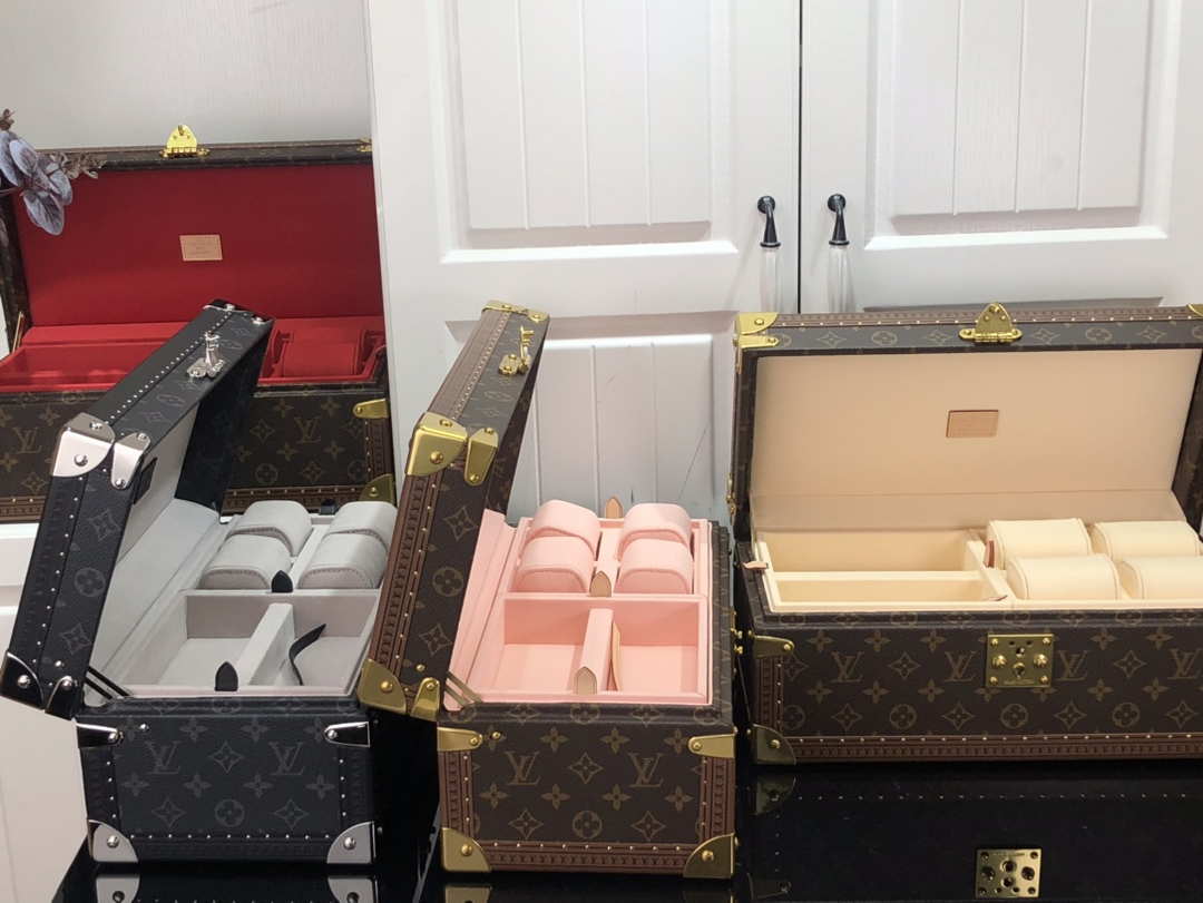 Louis Vuitton LV M20209 Coffret Accessoires Monogram Red - Default Title - View 12