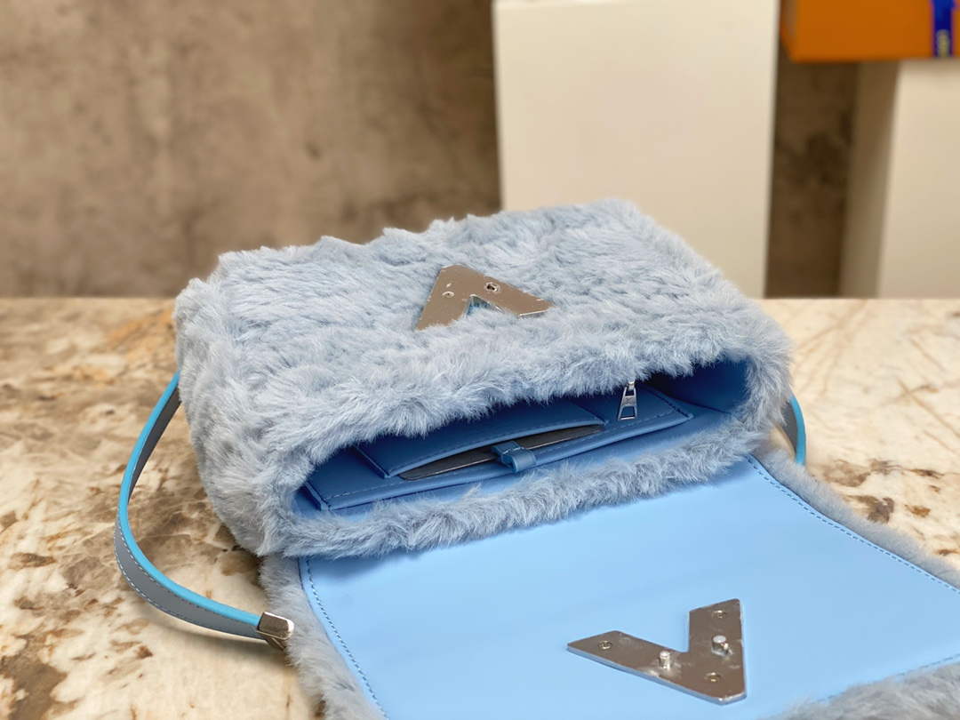 Louis Vuitton LV M21040 Twist MM Handbag Jean Blue - Default Title - View 8