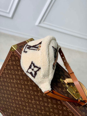 Louis Vuitton LV M23715 Bumbag Cream/Brown - Default Title - View 3