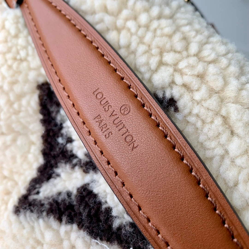 Louis Vuitton LV M23715 Bumbag Cream/Brown