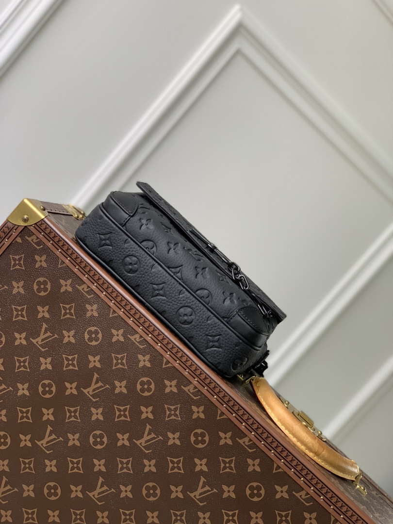 Louis Vuitton LV M23742 Steamer Messenger Monogram Taurillon Leather Black - Default Title - View 4