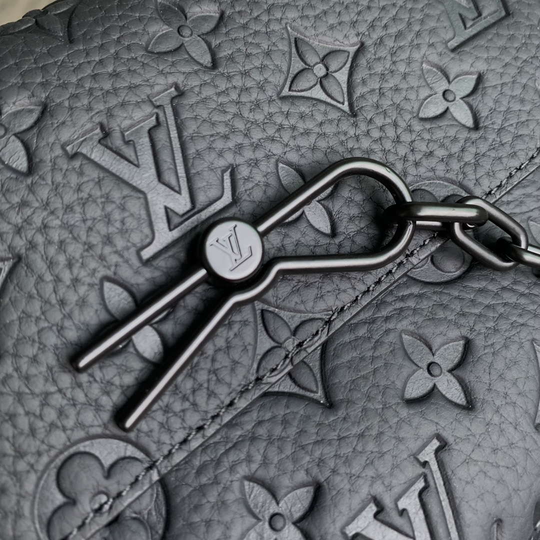 Louis Vuitton LV M23742 Steamer Messenger Monogram Taurillon Leather Black