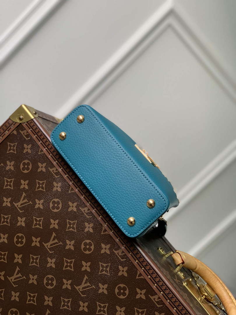 Louis Vuitton LV M23766 Capucines Mini Handbag Green - Default Title - View 4
