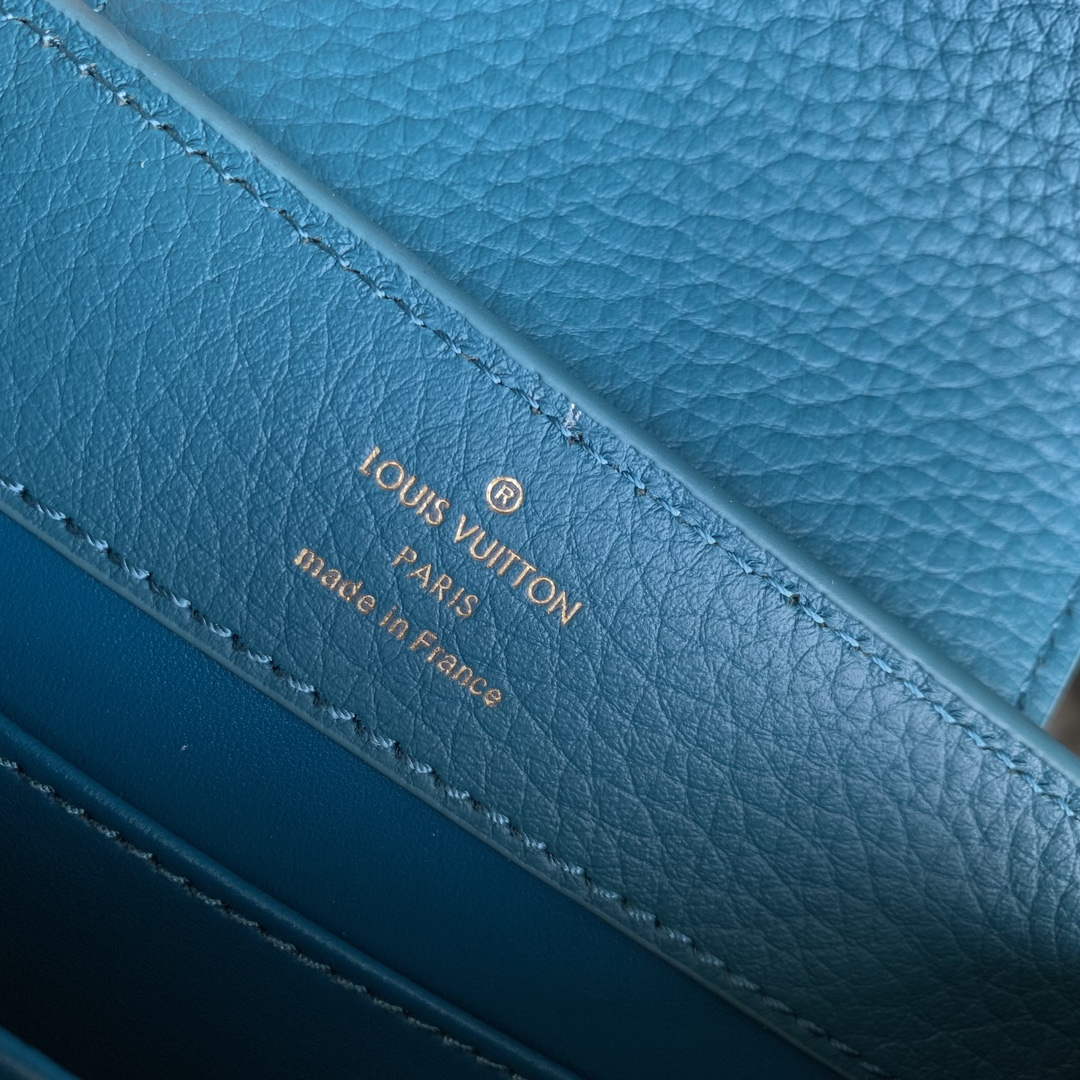 Louis Vuitton LV M23766 Capucines Mini Handbag Green - Default Title - View 8