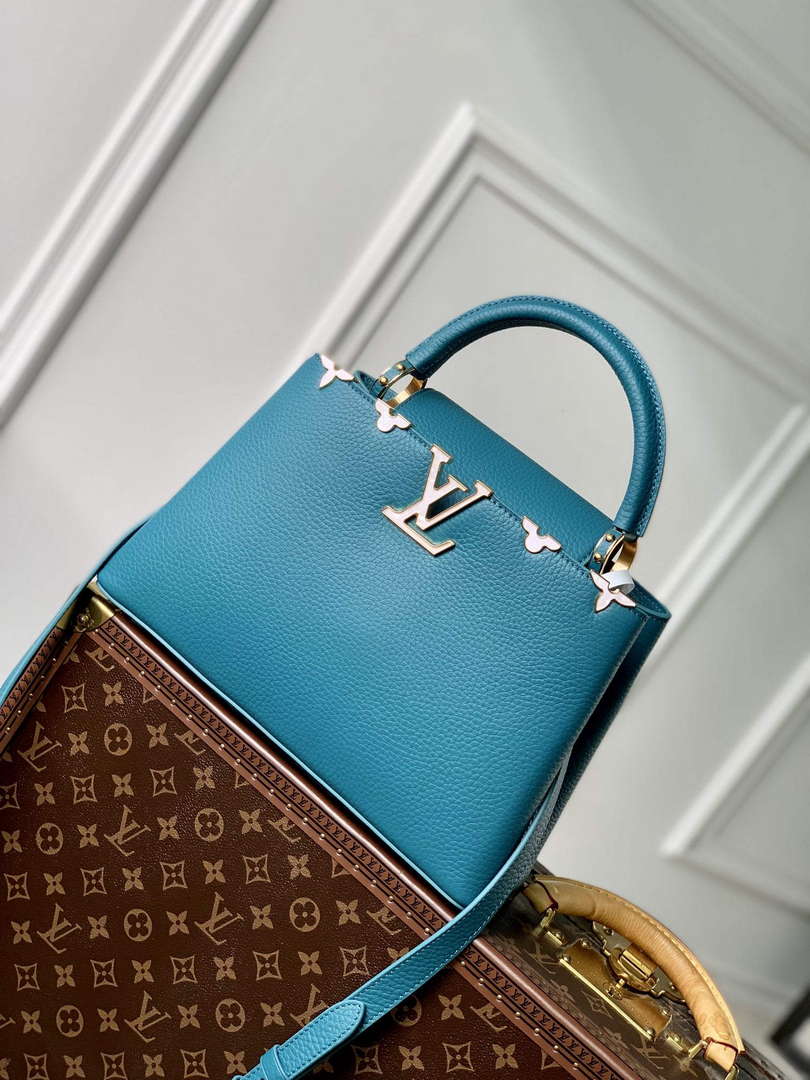 Louis Vuitton LV M23766 Capucines MM Handbag Green - Default Title - View 1