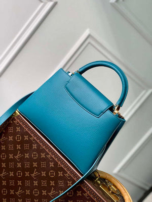 Louis Vuitton LV M23766 Capucines MM Handbag Green - Default Title - View 2