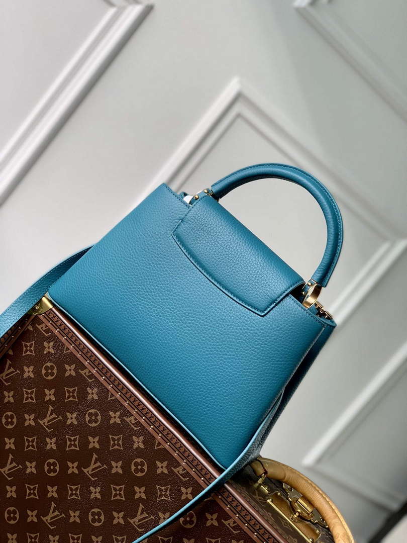 Louis Vuitton LV M23766 Capucines MM Handbag Green - Default Title - View 2