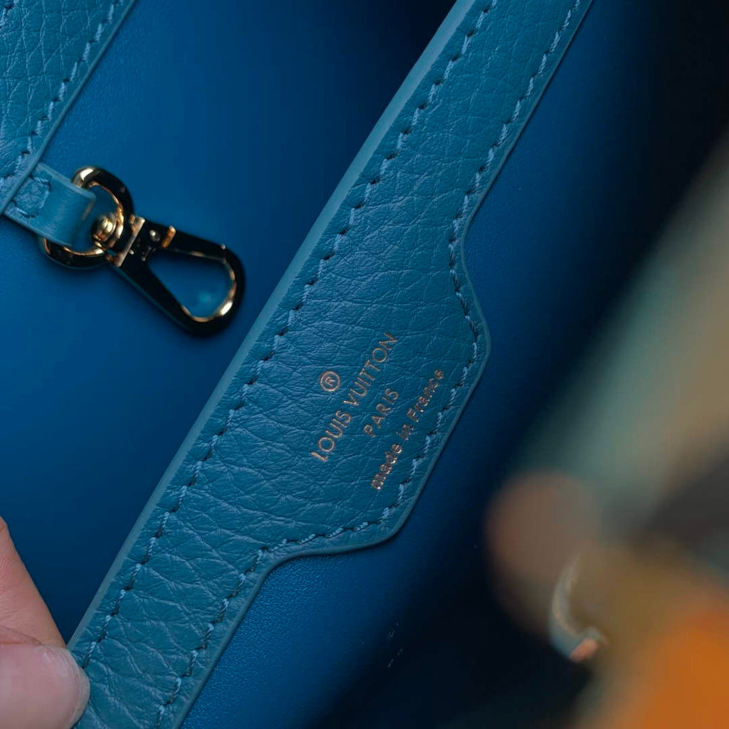 Louis Vuitton LV M23766 Capucines MM Handbag Green