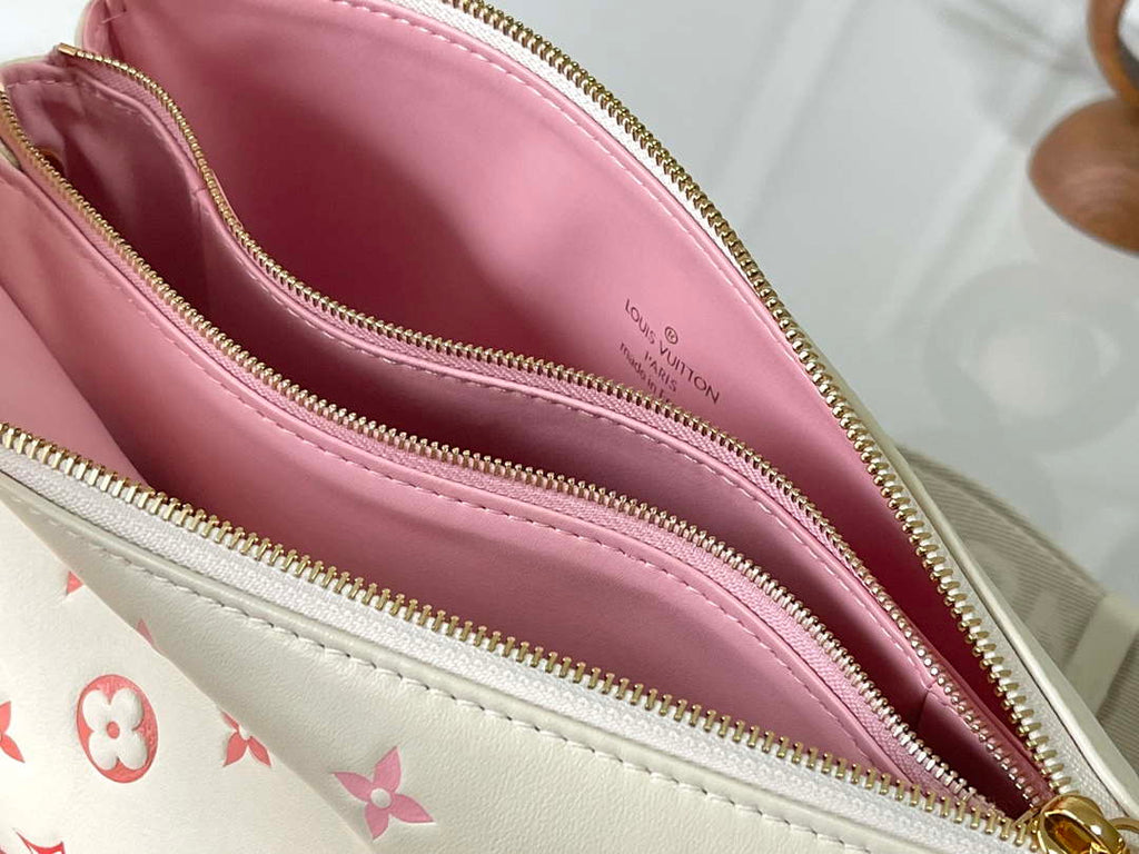 Louis Vuitton LV M25110 Coussin PM Handbag Puffy lambskin