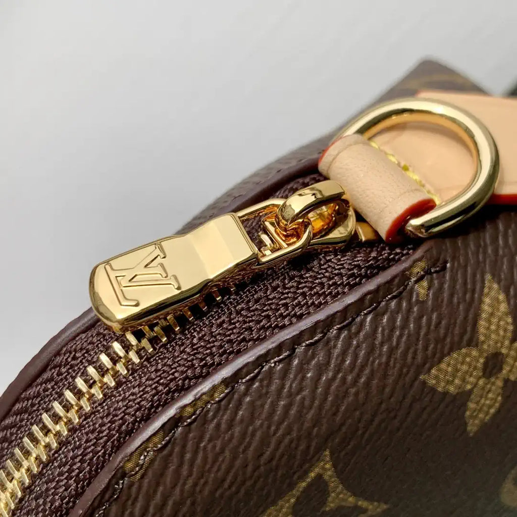 Louis Vuitton LV M25653 Cosmetic Purse Monogram