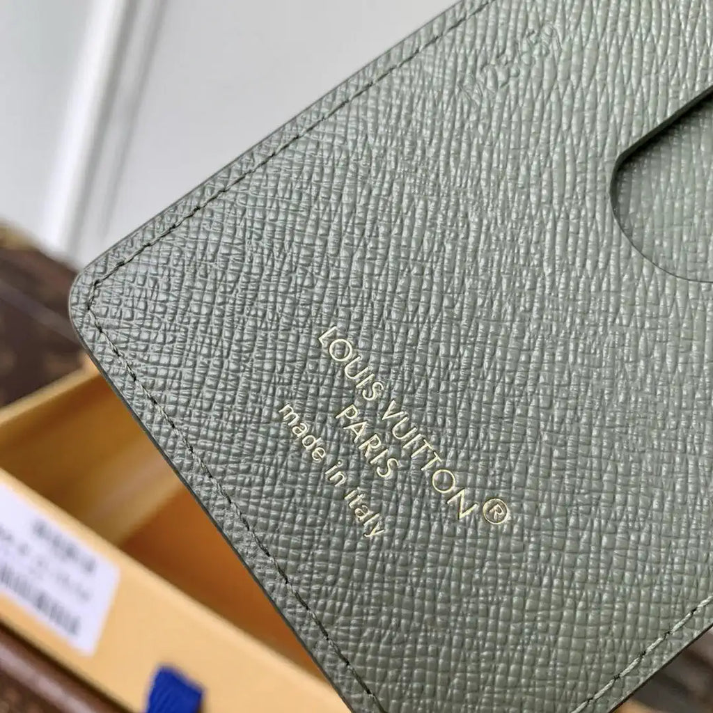 Louis Vuitton LV M25659 Magnetic Card Holder Borneo Green